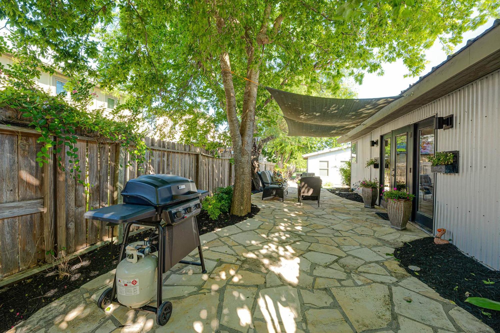 Claret House Full Kitchen And Private Hot Tub Villa Fredericksburg Bagian luar foto
