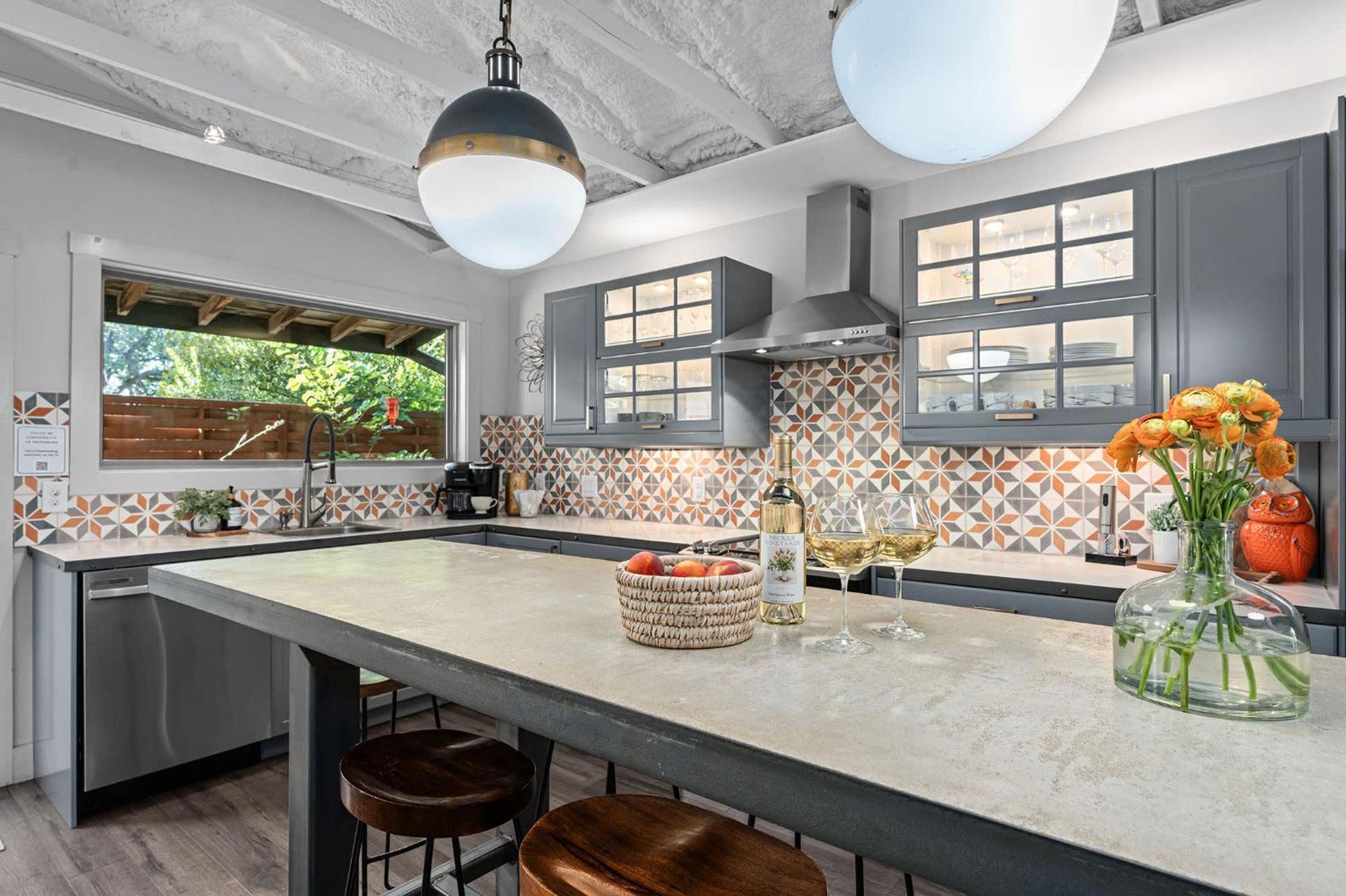 Claret House Full Kitchen And Private Hot Tub Villa Fredericksburg Bagian luar foto